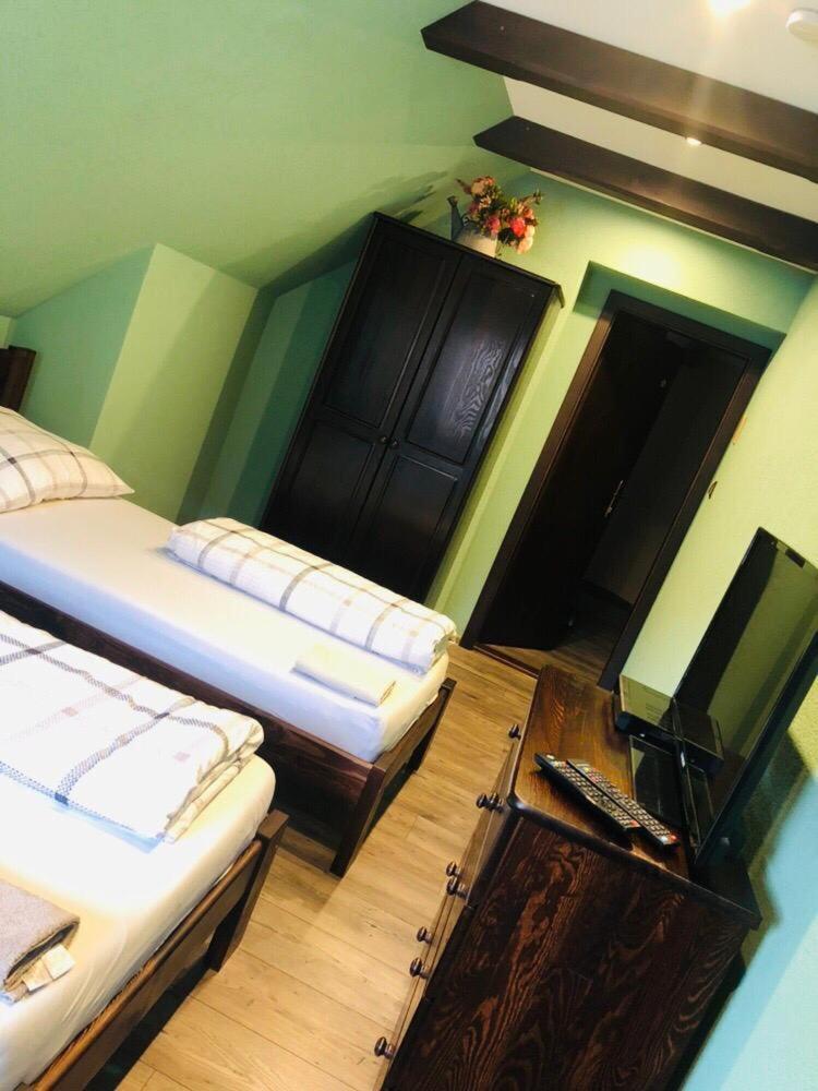 Penzion A Restauracia Hanisberg Krupina Экстерьер фото