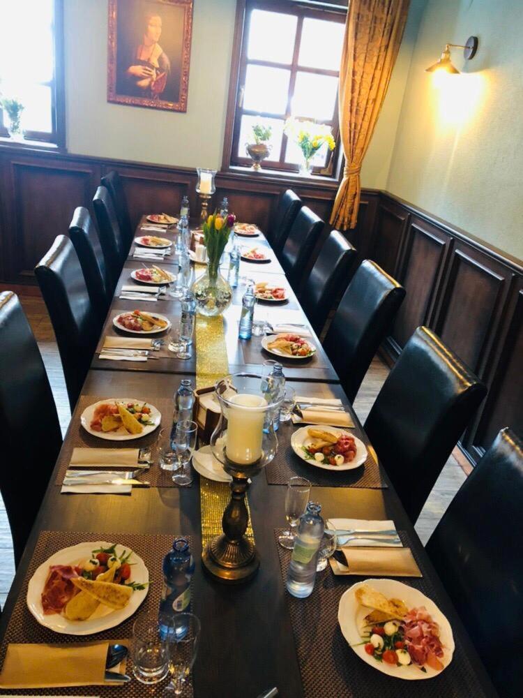 Penzion A Restauracia Hanisberg Krupina Экстерьер фото